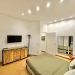 Luxury Apartment Spanish Steps